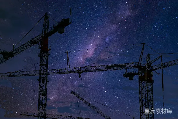 高清摄影 夜空下的建筑起重机