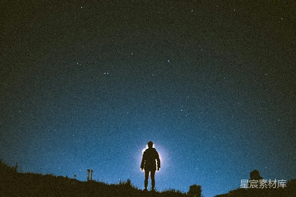 高清摄影 星夜独行者