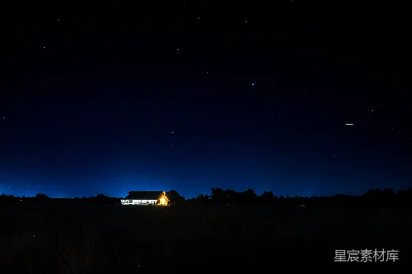 高清摄影 夜空下的小屋