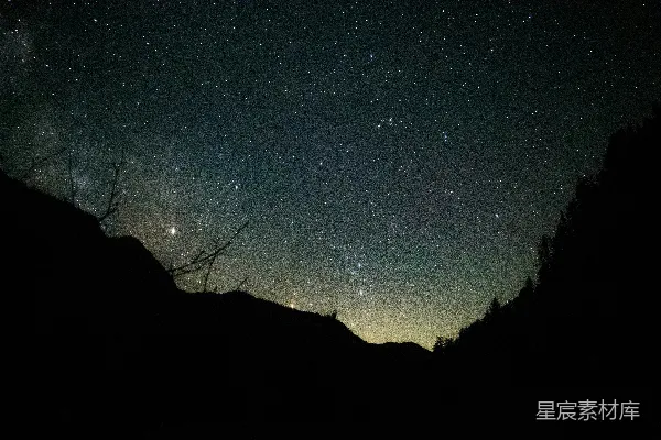 高清摄影 星空下的静谧山景