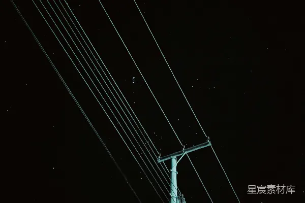 高清摄影 夜空下的电线杆