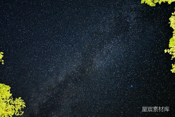 高清摄影 夜空下的银河
