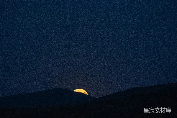 高清摄影 月落山头的宁静夜景