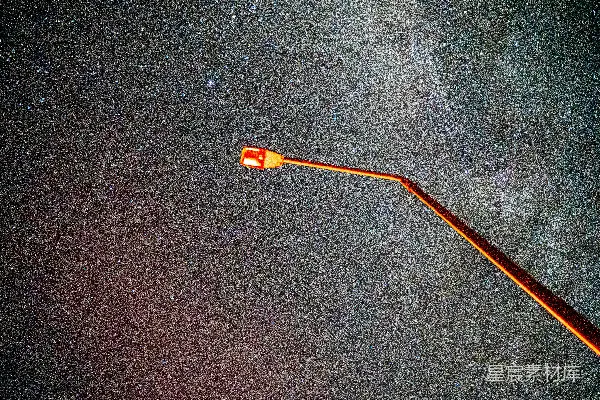 高清摄影 星空下的光纤