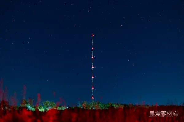 高清摄影 夜空下的通信塔