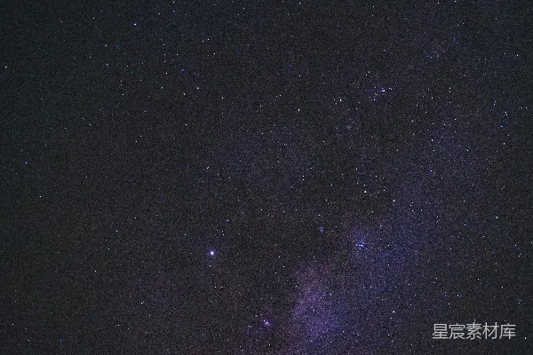高清摄影 夜空中闪烁的星云