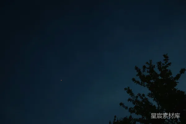 高清摄影 夜空中的一点星光