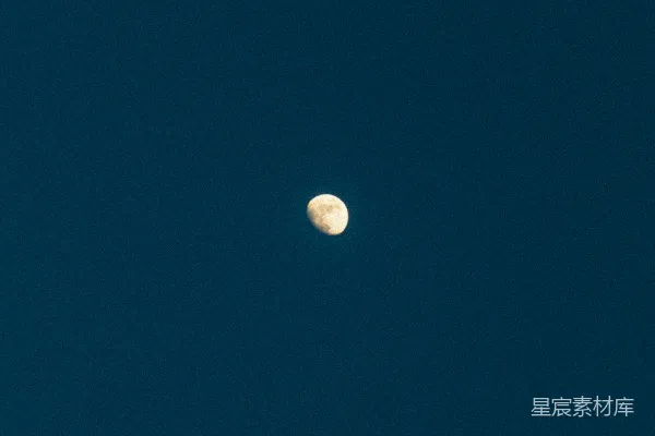 高清摄影 夜空中的月亮