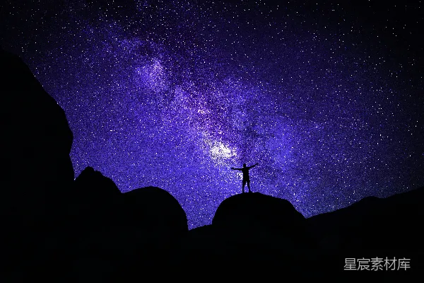 高清摄影 仰望星空的剪影