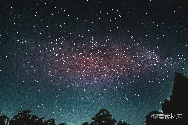 高清摄影 璀璨星空下的银河