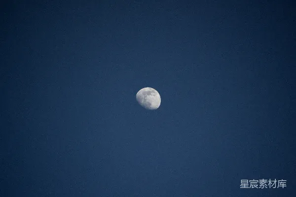高清摄影 夜空中的月亮
