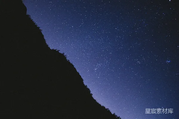 高清摄影 夜空下的山脊