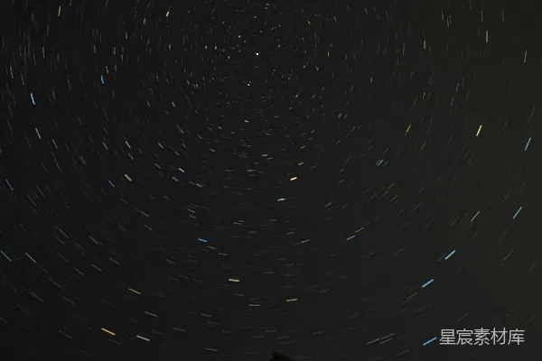 高清摄影 星轨下的夜空