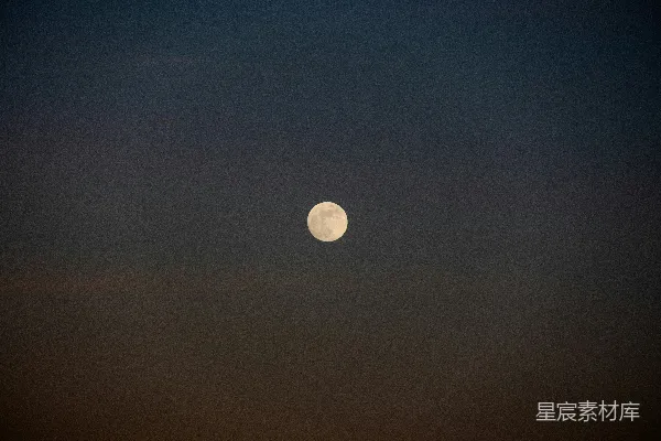 高清摄影 夜空中的一轮明月