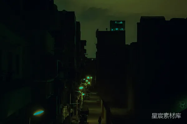 高清摄影 黄昏城市的孤独身影