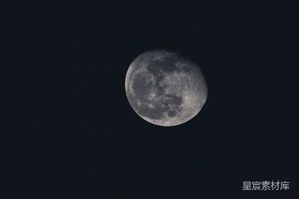 高清摄影 夜空中的圆月