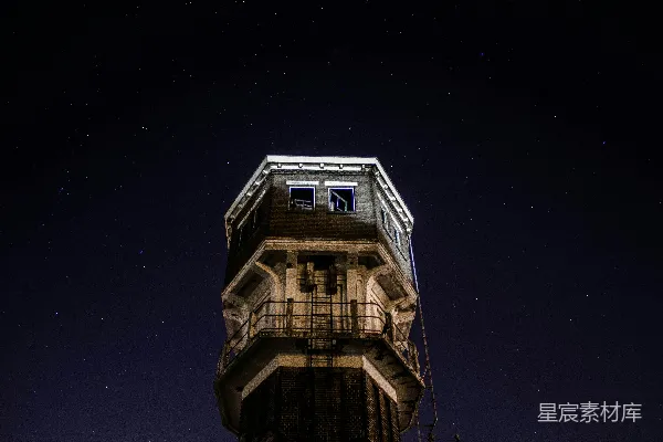 高清摄影 夜空下的旧塔