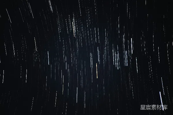 高清摄影 流星雨轨迹