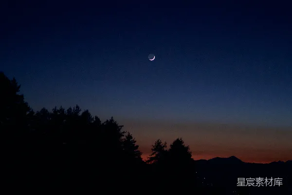 高清摄影 夜幕下的新月与星空