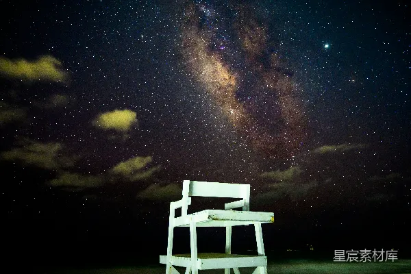 高清摄影 星空下的守望者