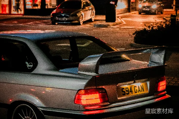 高清摄影 夜色中的复古车