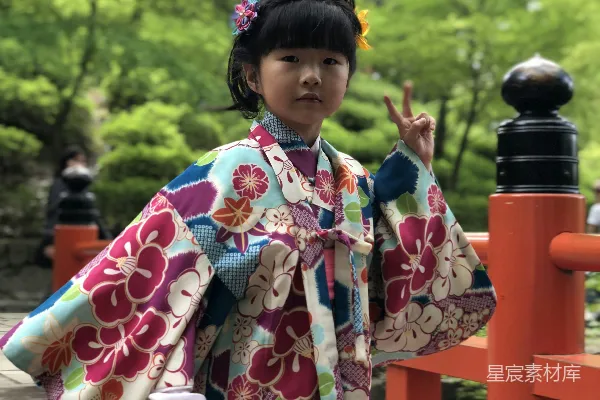 高清摄影 穿着和服的小女孩