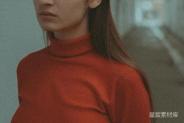 高清摄影 红衣女孩的凝视