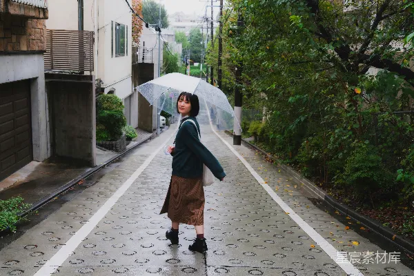 高清摄影 雨天的巷子漫步