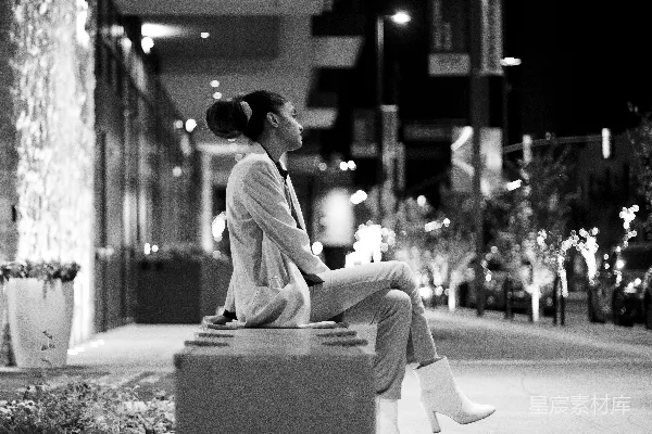 高清摄影 夜色中的沉思