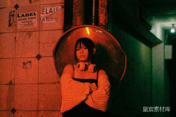 高清摄影 红色调中的神秘女性