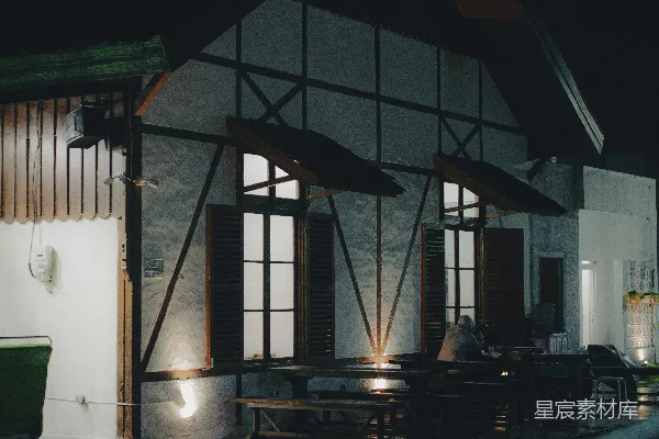 高清摄影 夜晚的乡村小屋