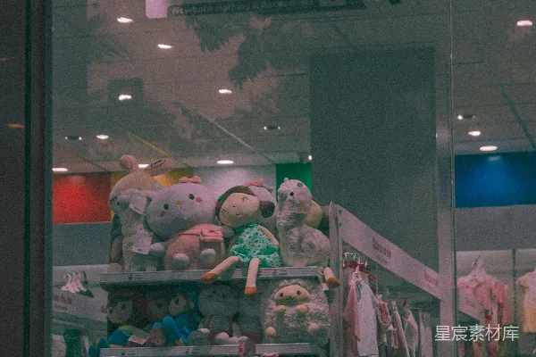 高清摄影 婴儿用品店的橱窗