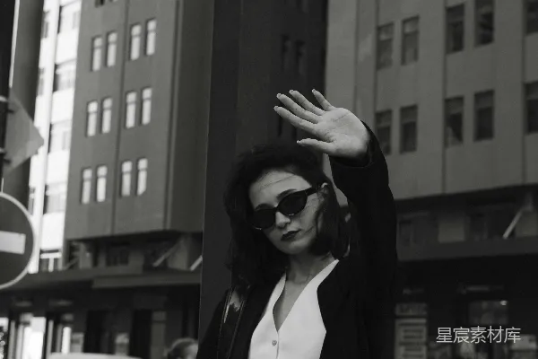 高清摄影 都市时尚：街头摩登女性
