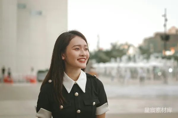 高清摄影 阳光明媚的微笑女孩