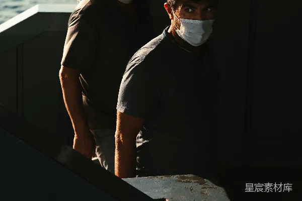 高清摄影 疫情下的同行者