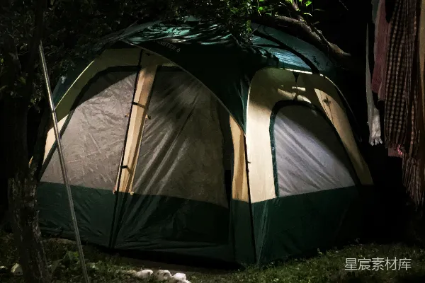 高清摄影 夜晚的露营帐篷