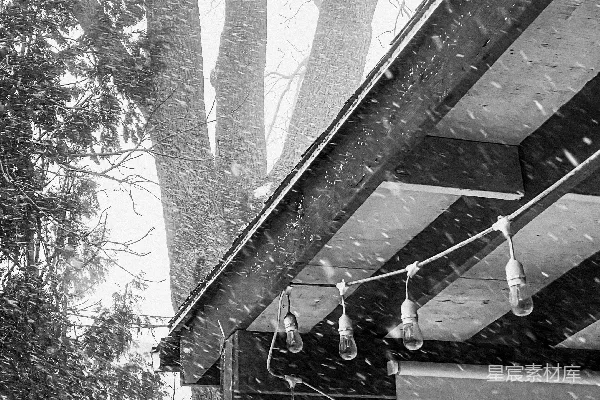 高清摄影 冬日雪景下的木制凉亭