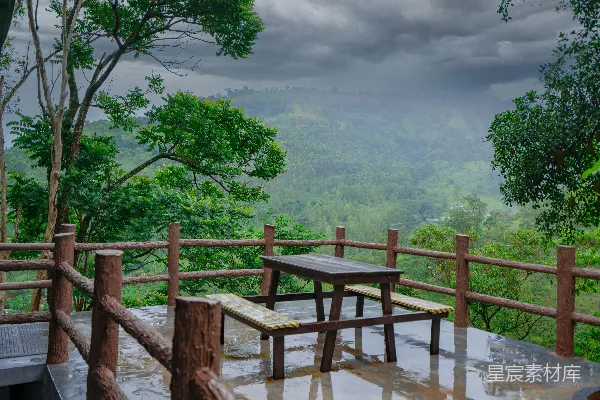 高清摄影 雨后山景中的静谧时光