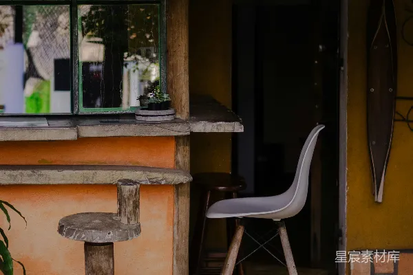 高清摄影 乡村小屋前的休闲角落