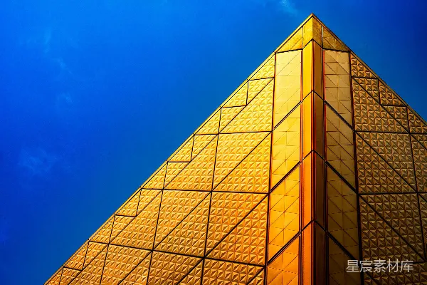 高清摄影 金字塔般的建筑与蓝天