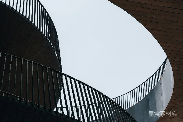 高清摄影 螺旋楼梯的几何之美