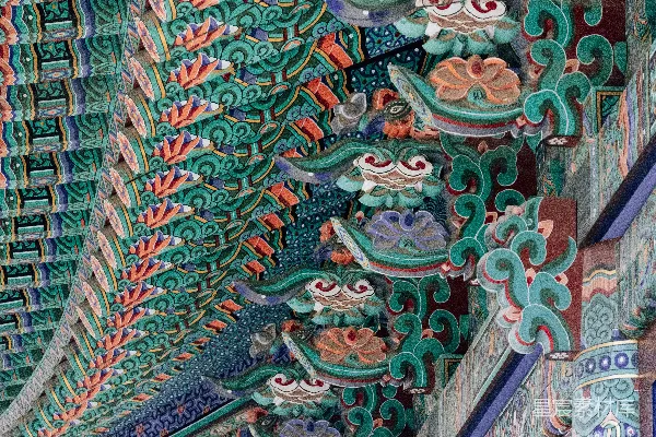高清摄影 华丽的古建筑彩绘天花板