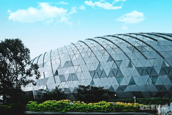 高清摄影 未来感建筑与蓝天白云