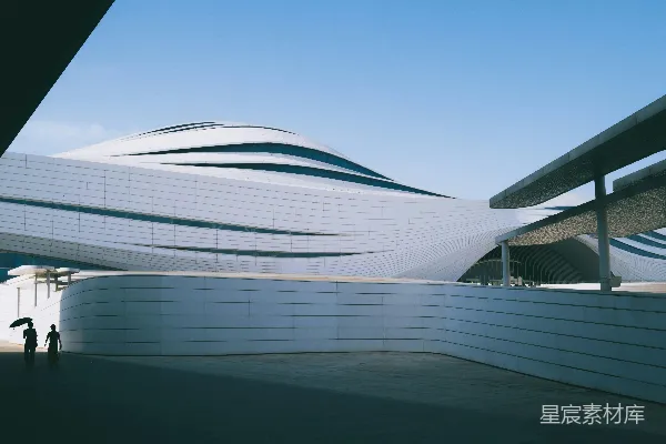 高清摄影 未来感建筑下的日常
