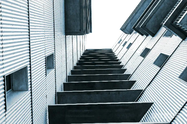 高清摄影 现代建筑中的阶梯视角
