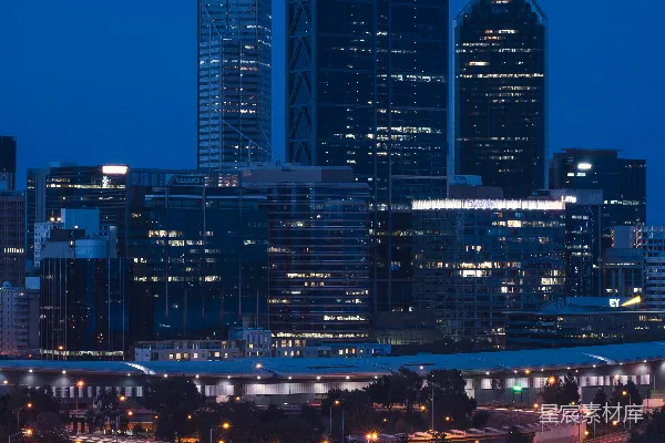高清摄影 城市夜景：灯光与建筑的交响
