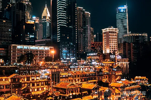 高清摄影 重庆夜景，传统与现代的交汇
