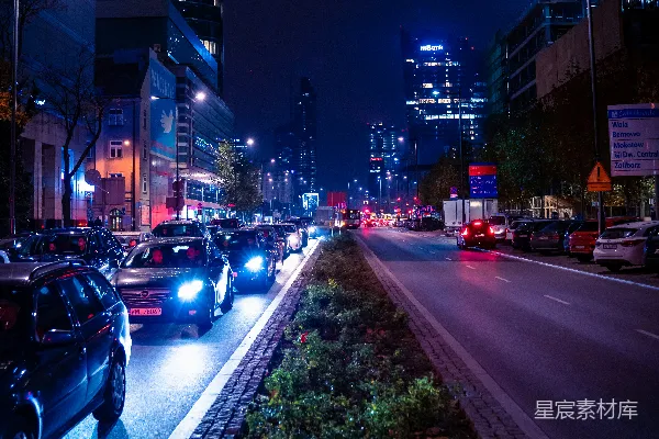 高清摄影 都市夜景中的车流与灯火