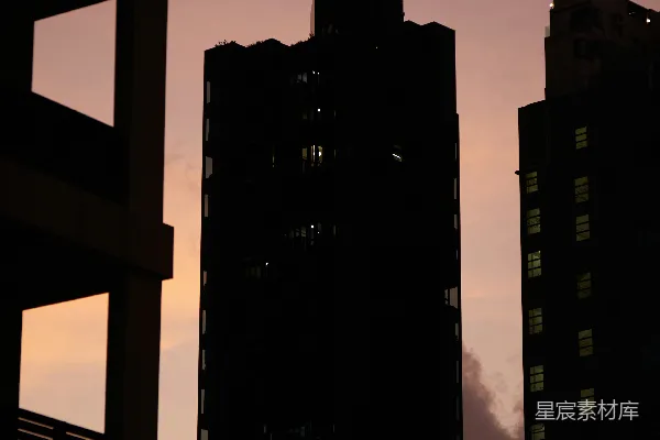 高清摄影 夕阳下的城市剪影