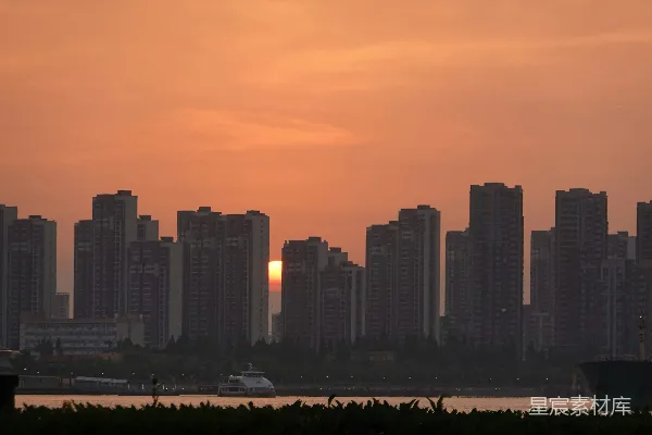高清摄影 夕阳下的城市剪影